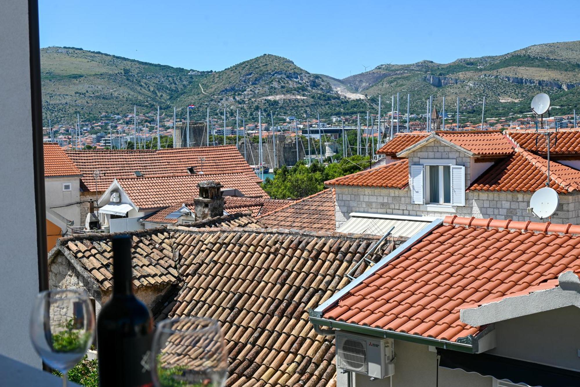 Downtown Apartments Maar Τρογκίρ Εξωτερικό φωτογραφία